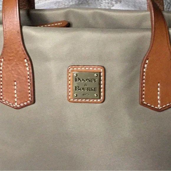 Dooney & Bourke ❗️NWOT❗️ - Picture 2 of 9